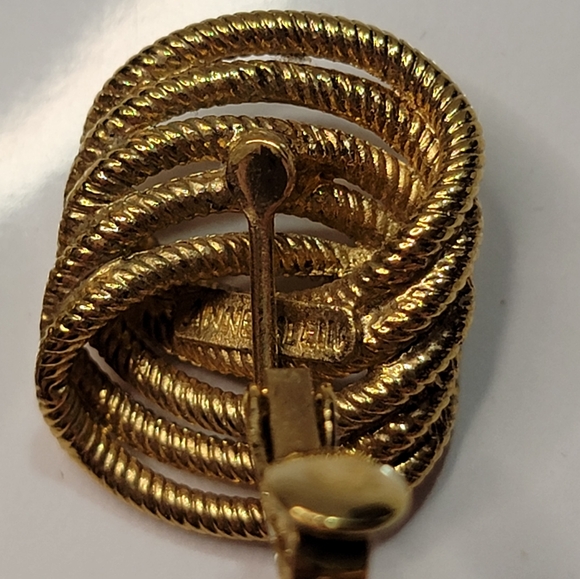 Anne Klein goldtone textured spiral clip on screw back earrings Vintage - Picture 5 of 8